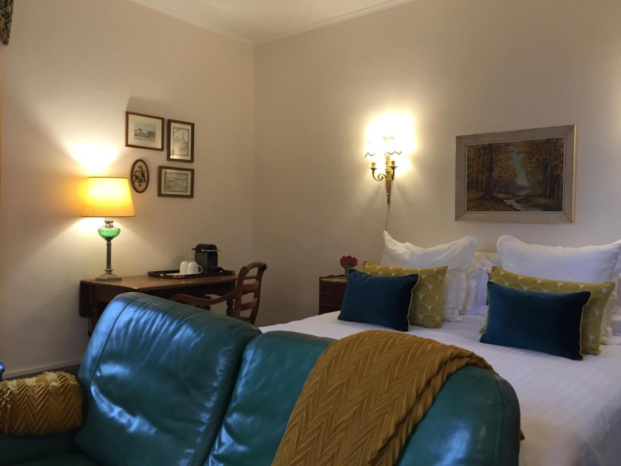 La Grenouille Noire Hotel Marcillat-en-Combraille ภายนอก รูปภาพ