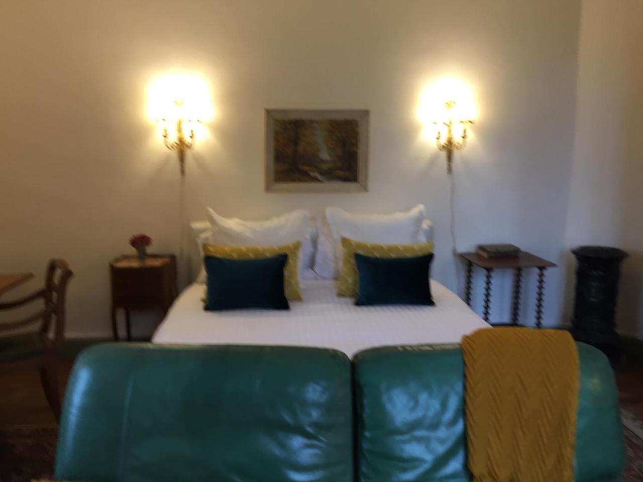 La Grenouille Noire Hotel Marcillat-en-Combraille ภายนอก รูปภาพ
